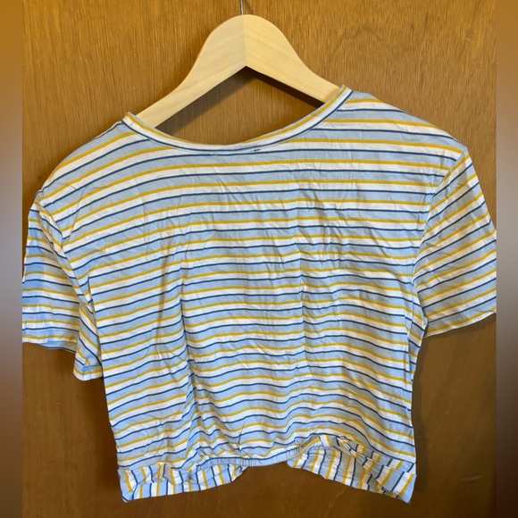 Forever 21 twist front crop top - Picture 2 of 3